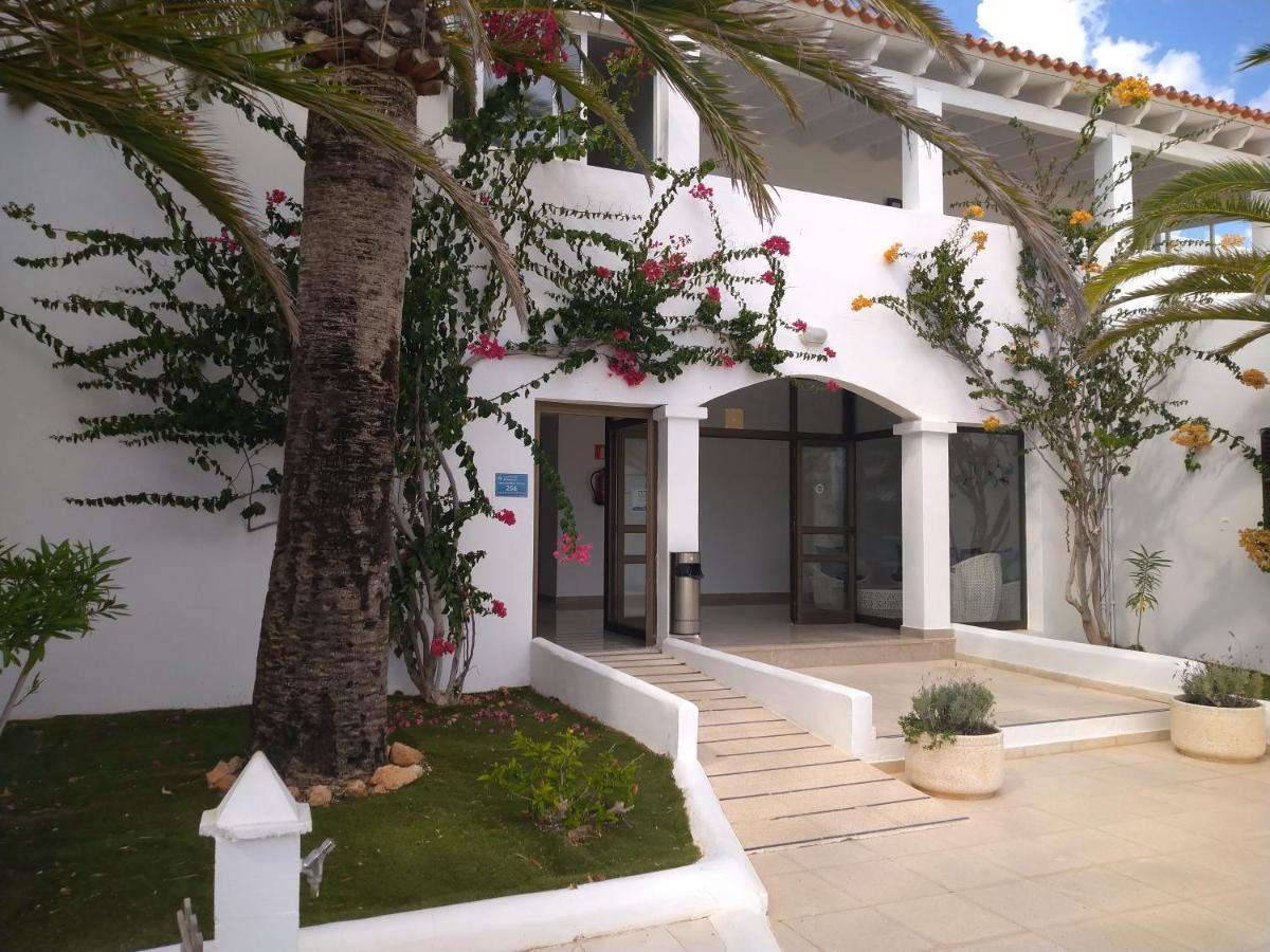 Hotel Roca Bella Es Pujols Εξωτερικό φωτογραφία