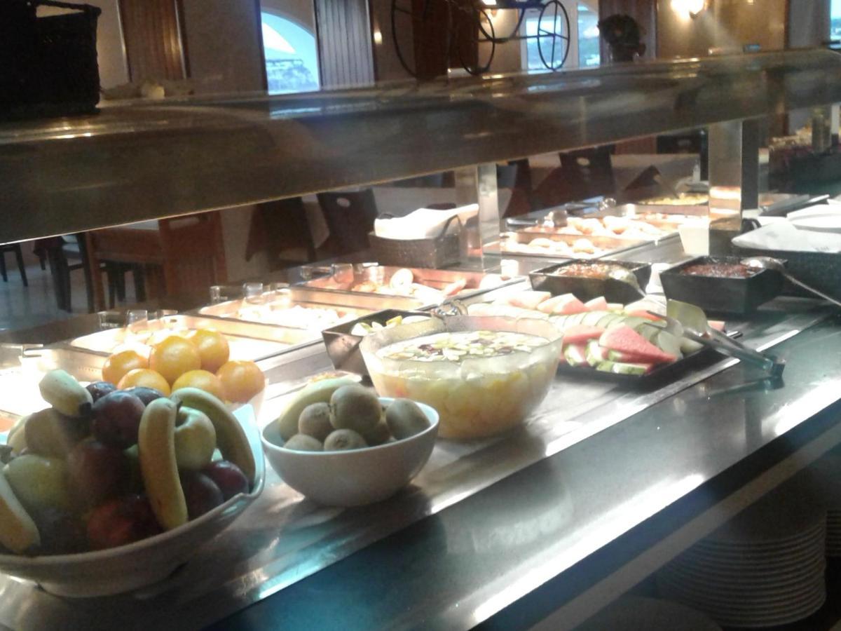 Hotel Roca Bella Es Pujols Εξωτερικό φωτογραφία