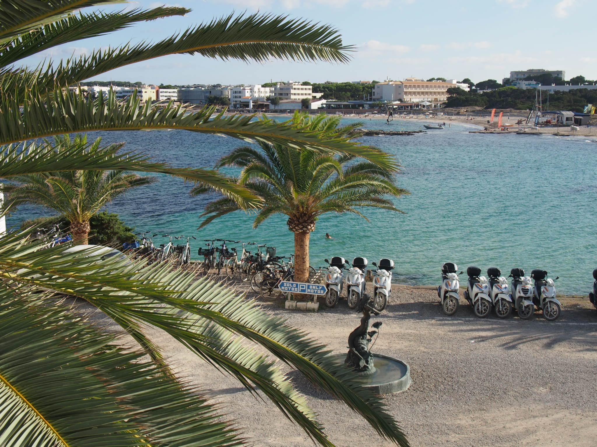 Hotel Roca Bella Es Pujols Εξωτερικό φωτογραφία