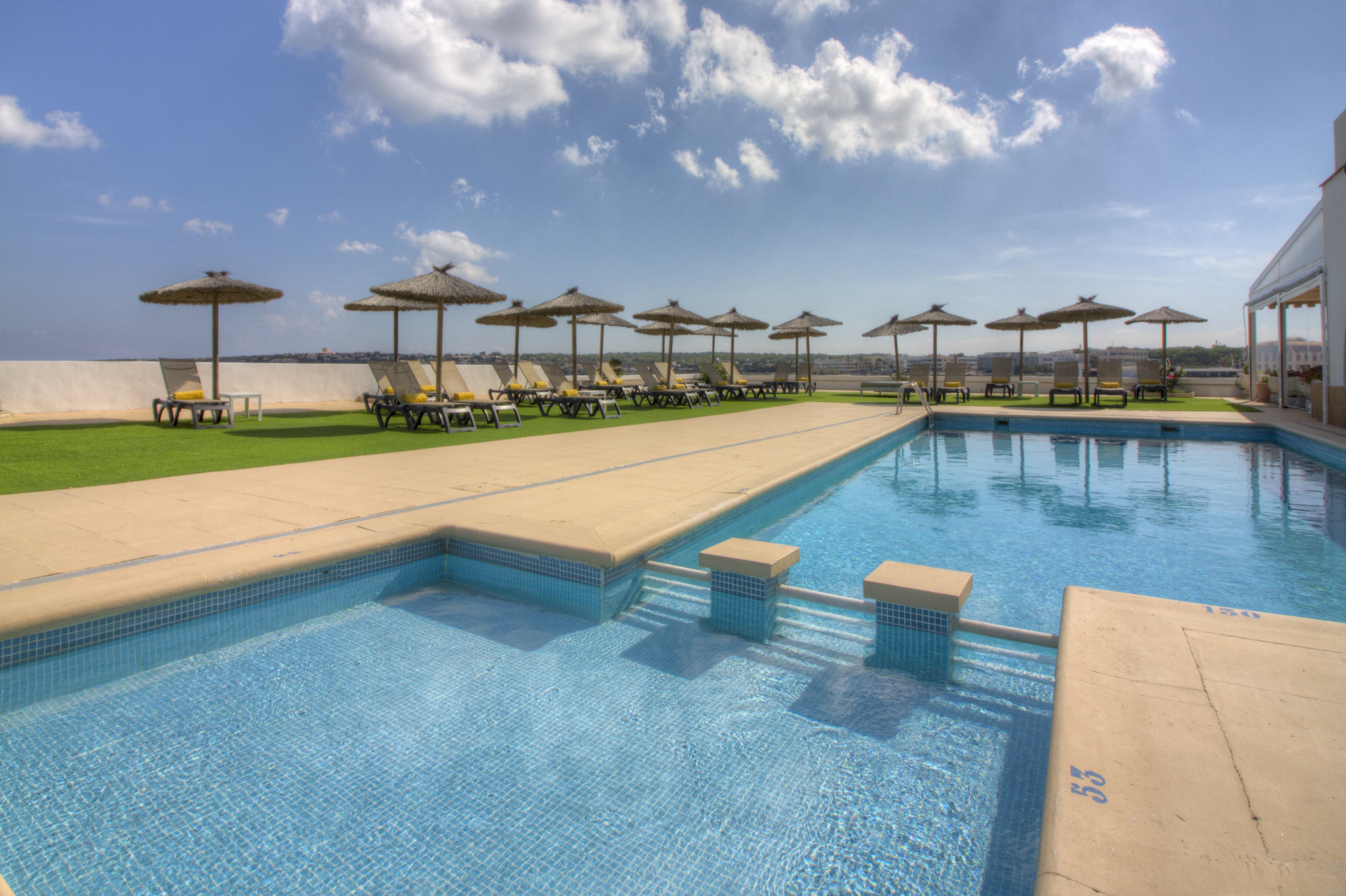 Hotel Roca Bella Es Pujols Εξωτερικό φωτογραφία