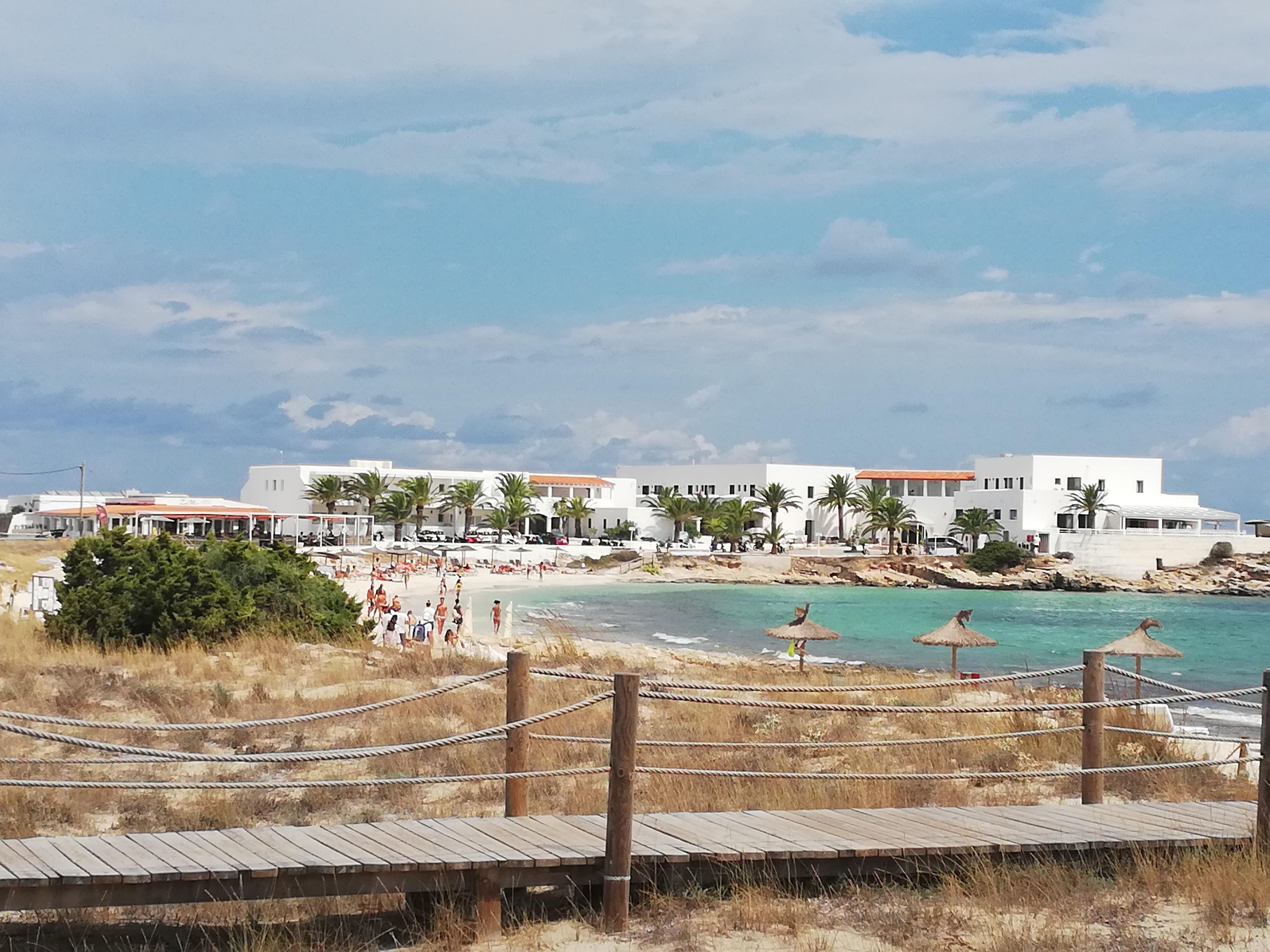 Hotel Roca Bella Es Pujols Εξωτερικό φωτογραφία