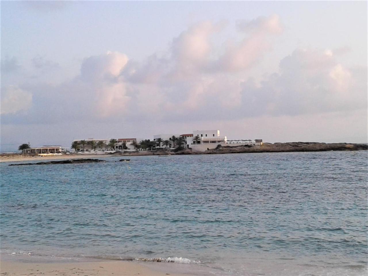 Hotel Roca Bella Es Pujols Εξωτερικό φωτογραφία